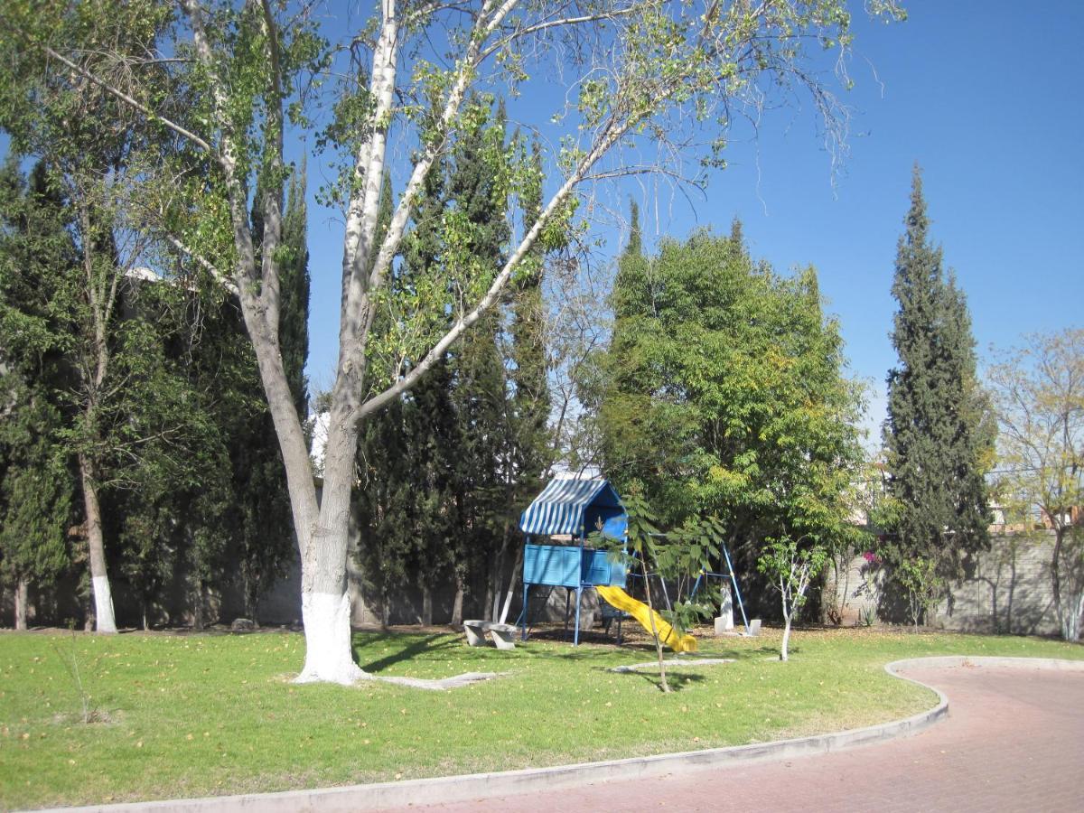 +Ms +Fascinante Suite +Alberca Y Jardines + Bernardo Quintana 18B Mendiola エクステリア 写真