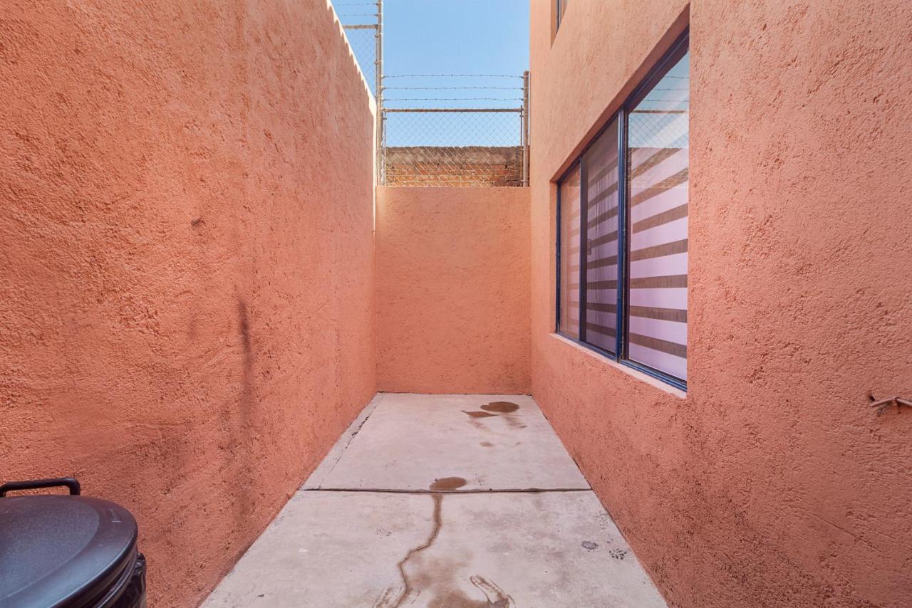 +Ms +Fascinante Suite +Alberca Y Jardines + Bernardo Quintana 18B Mendiola エクステリア 写真